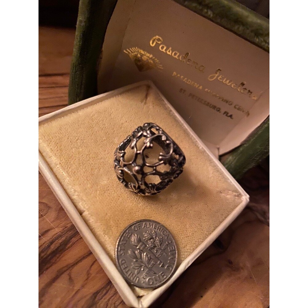 Vintage Sterling silver filagree dome ring size 5